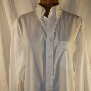Eddie Bauer Men's White Wrinkle-Resistant Dress Shirt, Size M